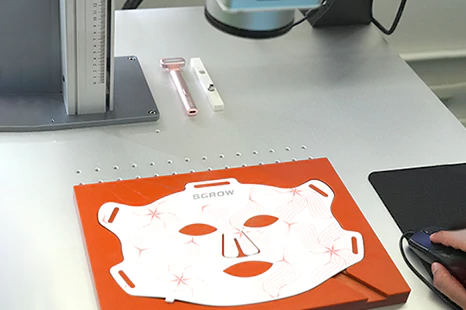 undefinedLED Mask Laser Engraving Machine